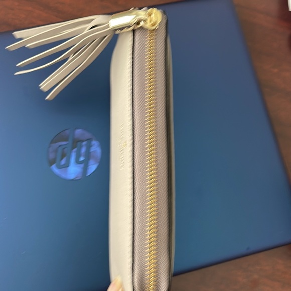 NWOT Kate Spade Wallet with Tassel Zip - Picture 6 of 7